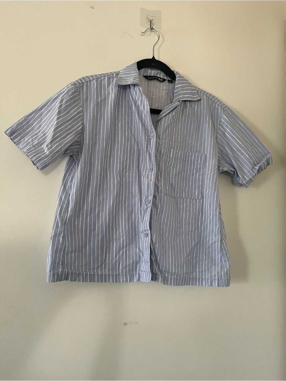 Uniqlo Blue White Striped 100% Cotton Button Down Top XS Coastal Euro Summer